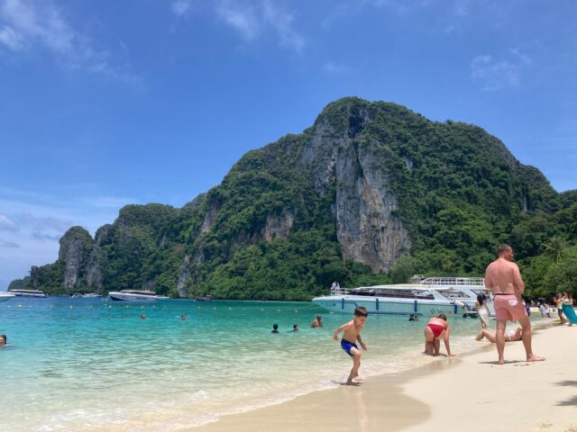 ピピ島・カイ島ツアー