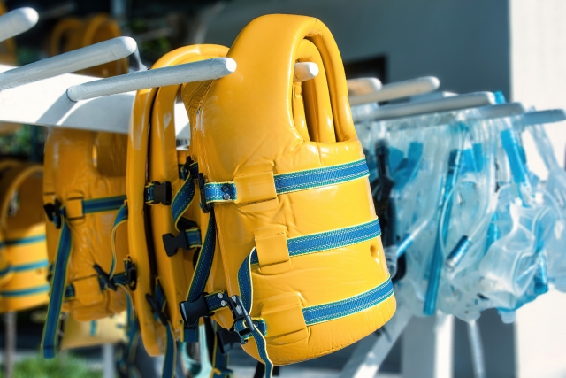 シュノーケリングに必須のライフジャケット