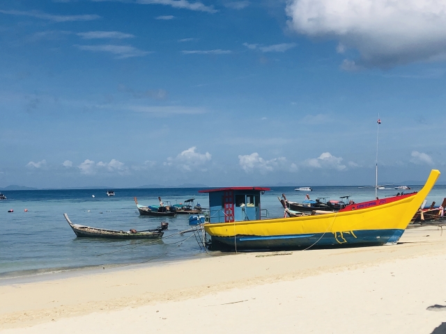 プーケット　海岸　ビーチ